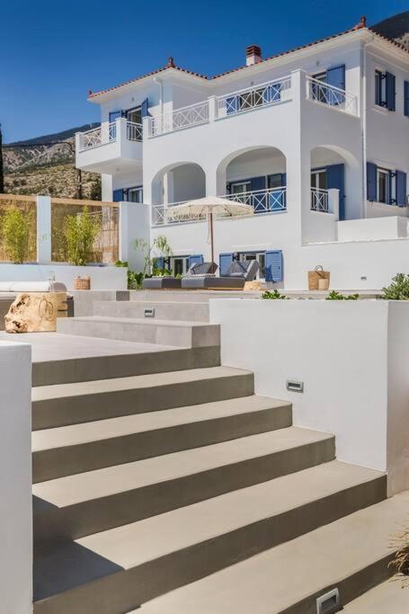Lourdas White Villa 로우드하타 외부 사진