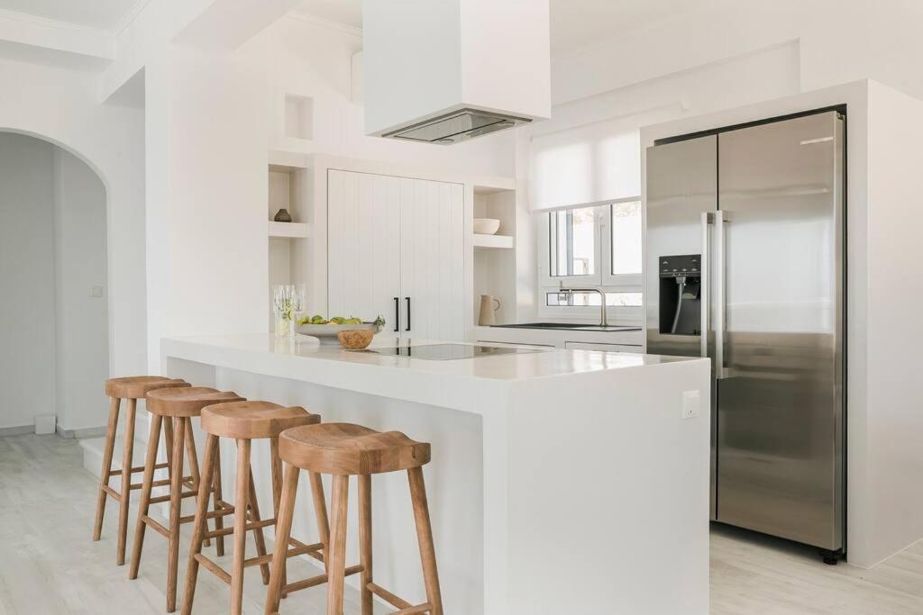 Lourdas White Villa 로우드하타 외부 사진