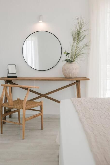 Lourdas White Villa 로우드하타 외부 사진