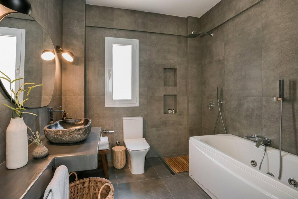 Lourdas White Villa 로우드하타 외부 사진